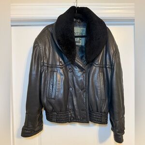 VINTAGE BLACK Mondi “Hunting” Leather Jacket with Faux Fur Collar Women’s size L